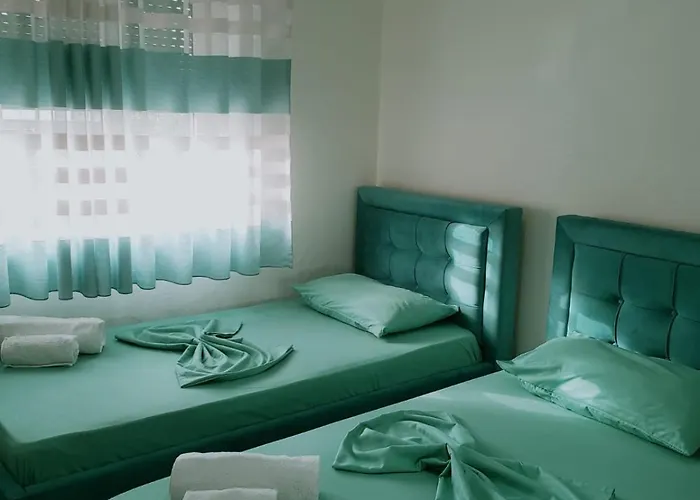 Malsi\'S, Private Room With Shared Bathroom And Kitchen